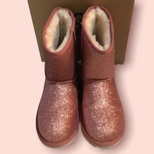 UGG Women’s Classic Boots (Glitter Pink)